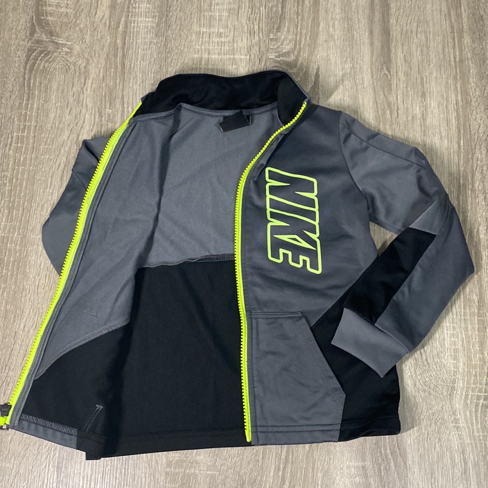 Nike Tracksuit 🧩 - Picture 4 of 8